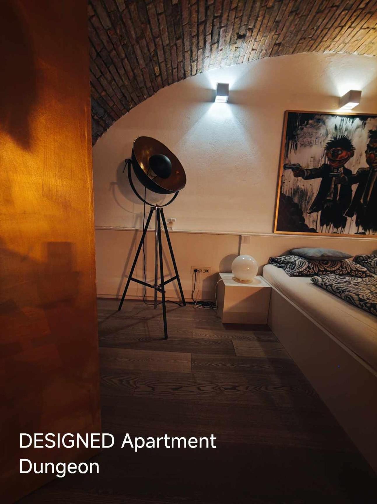 Dungeon Apartment リュブリャナ エクステリア 写真